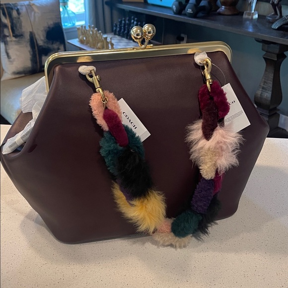 COACH Large Kisslock Frame Shoulder Clutch Bag (Black Currant) - NWT💜 - Picture 1 of 17